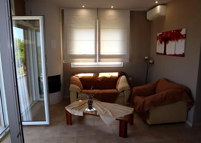 Elioj House *