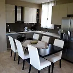 Villa Elioj House *